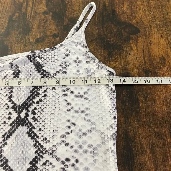 polly snake print one shoulder bodysuit - Picture 9 of 12